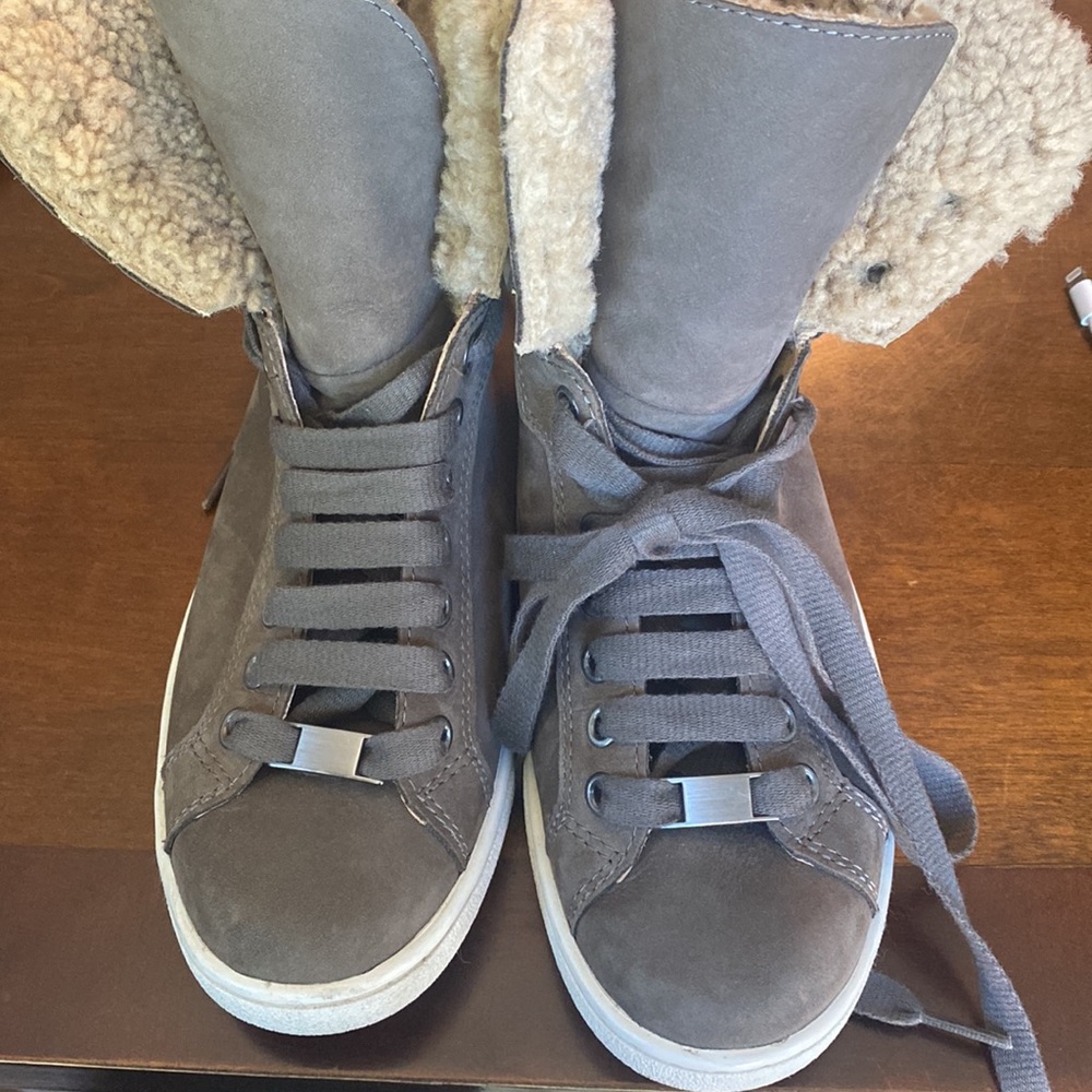 UGG HIGH TOP SHEARLING LINED  Suede Olive -Tan SNEAKERS